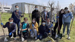 ingersoll-rand-employees-unite-for-earth-day